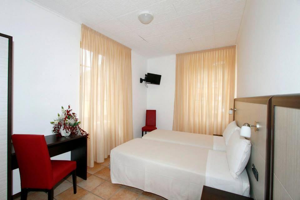 Albergo Maccagno Exterior foto