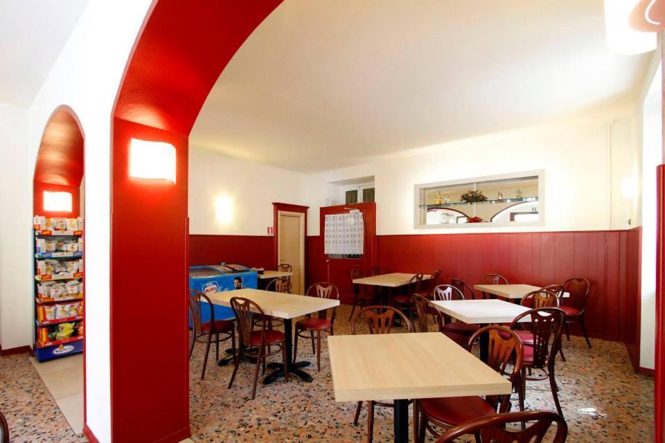 Albergo Maccagno Exterior foto